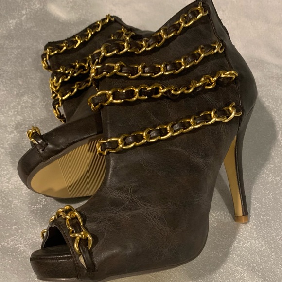 Boots - Picture 2 of 4